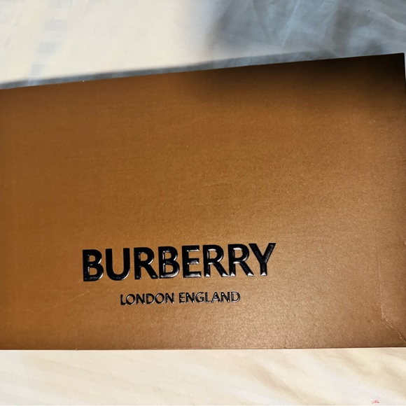 Burberry Scarf with Box Plaid - Picture 1 of 3